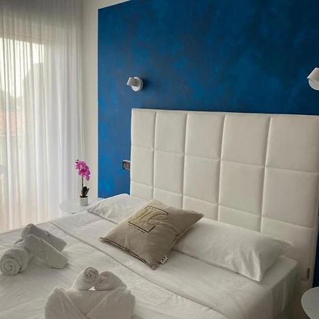 Hotel Hc Resort Lignano ลินญาโน ซับเบียโดโร ภายนอก รูปภาพ