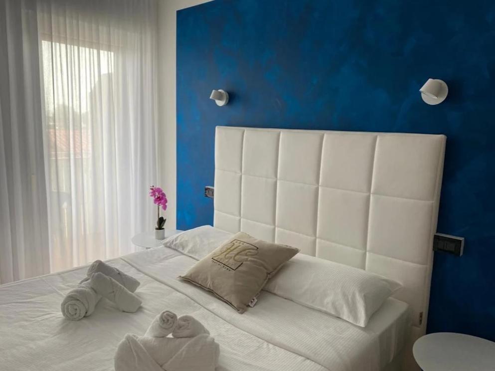 Hotel Hc Resort Lignano ลินญาโน ซับเบียโดโร ภายนอก รูปภาพ