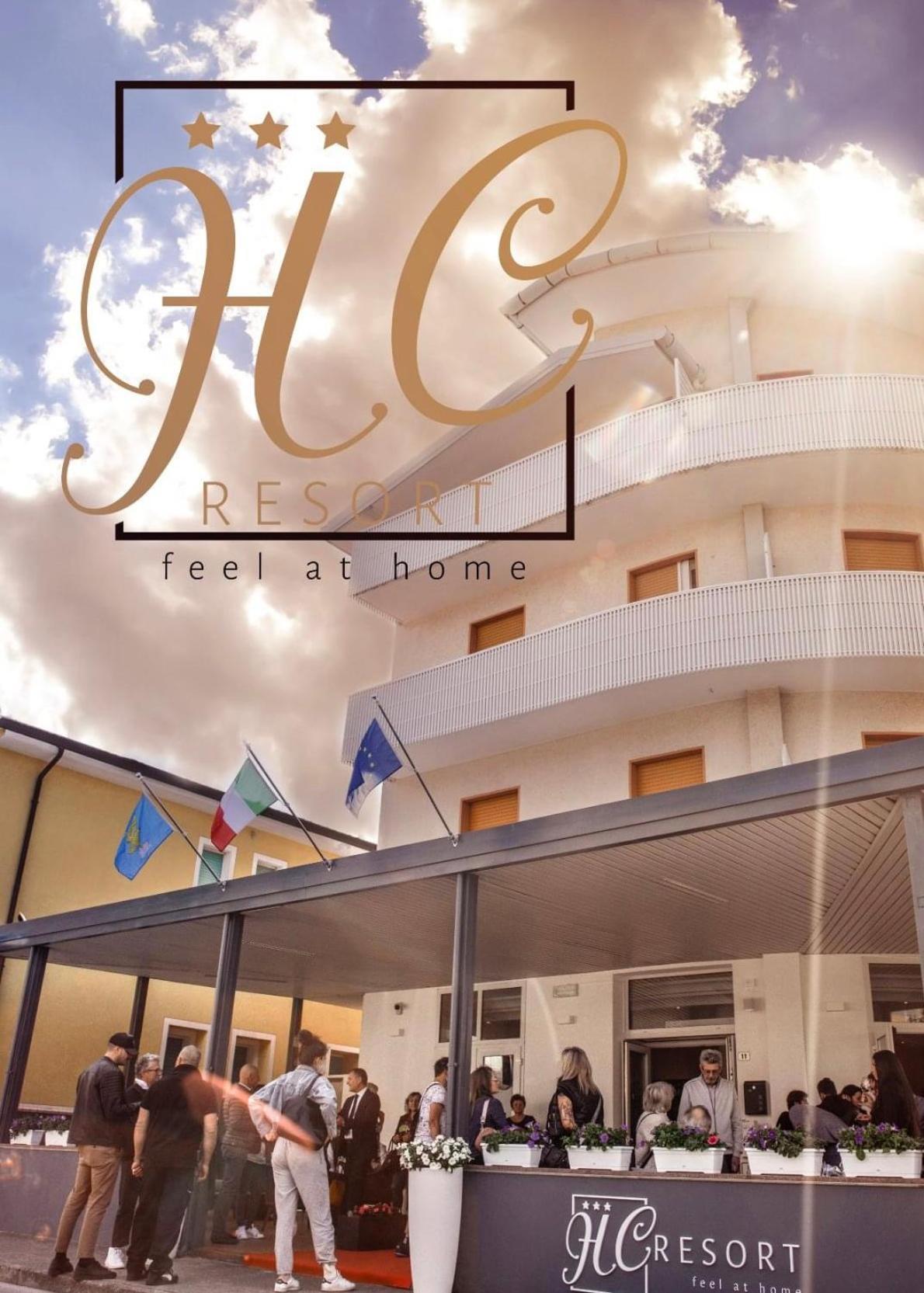 Hotel Hc Resort Lignano ลินญาโน ซับเบียโดโร ภายนอก รูปภาพ